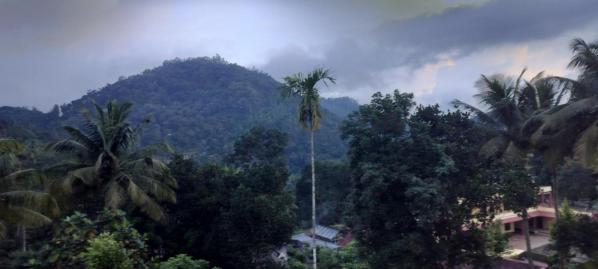 Himadri Munnar Holidays Exterior photo