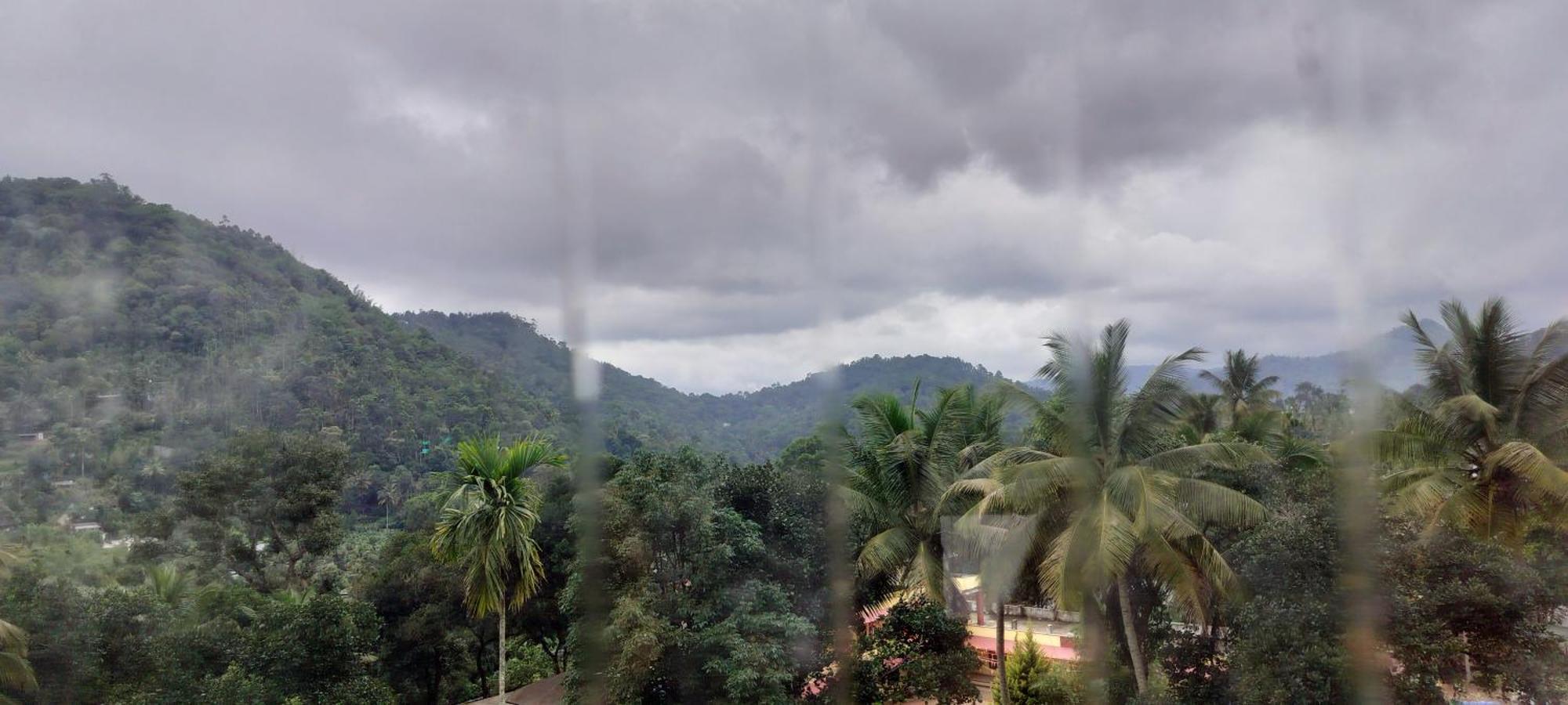 Himadri Munnar Holidays Exterior photo